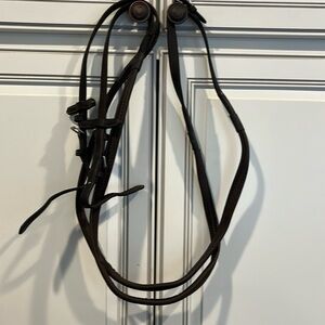 Smooth rubber reins